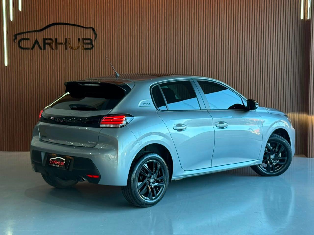 Foto numero 3 do veiculo Peugeot 208 Style /  MT - Cinza - 2024/2025