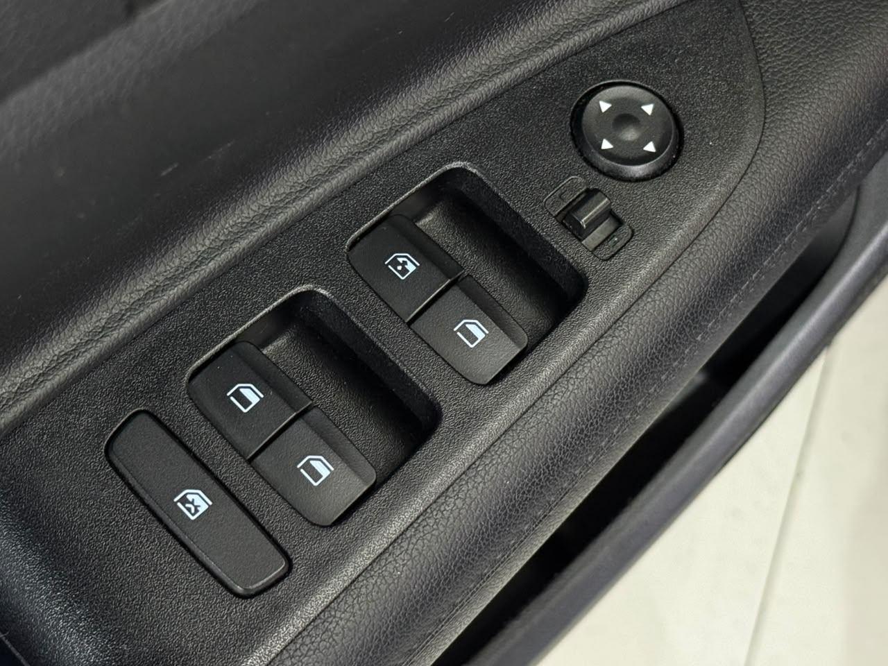 Foto numero 9 do veiculo Hyundai HB20 Comfort 1.0 Flex 12V Mec. - Preta - 2023/2024