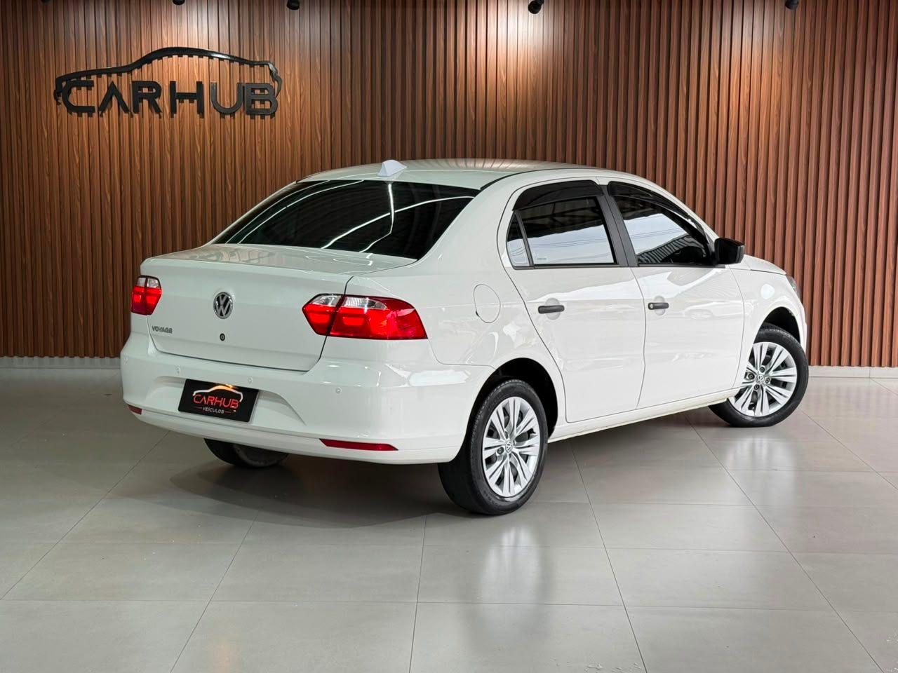 Foto numero 3 do veiculo Volkswagen Voyage 1.0 Flex 12V 4p  - Branca - 2022/2023