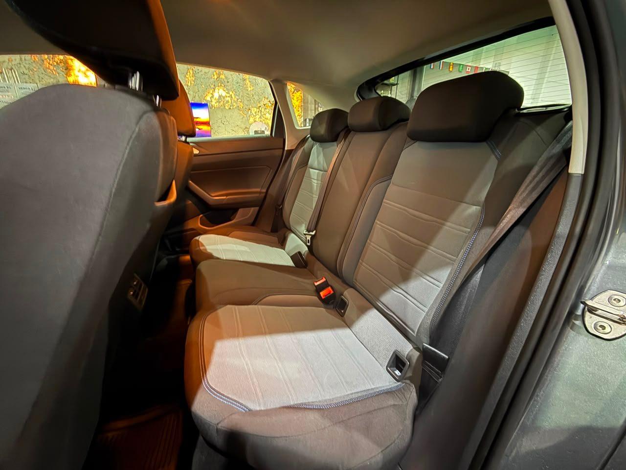 Foto numero 11 do veiculo Volkswagen Nivus Comfortline 1.0 200 TSI Flex Aut.  - Cinza - 2023/2024