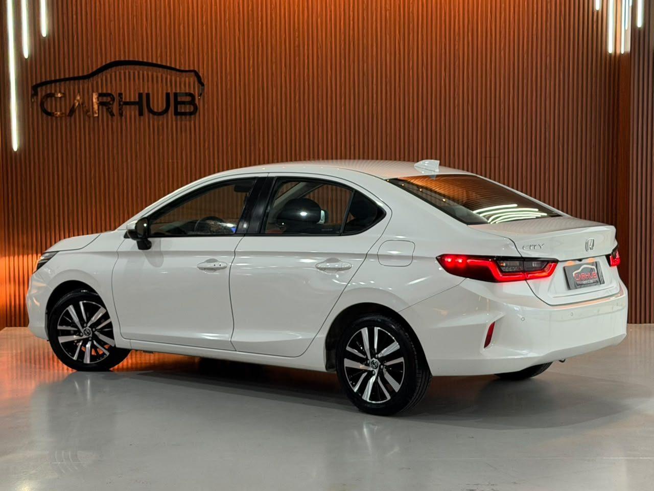 Foto numero 2 do veiculo Honda City Sedan EXL 1.5 Flex  16V 4p Aut.  - Branca - 2022/2022