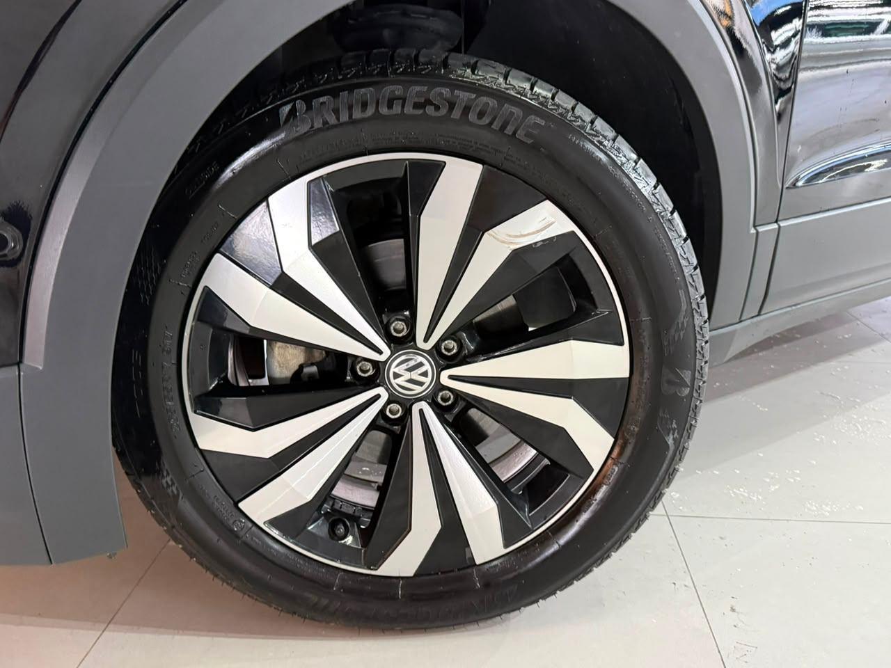 Foto numero 18 do veiculo Volkswagen T-Cross Hig. 250 TSI 1.4 Flex 16V 5p Aut  - Preta - 2020/2021