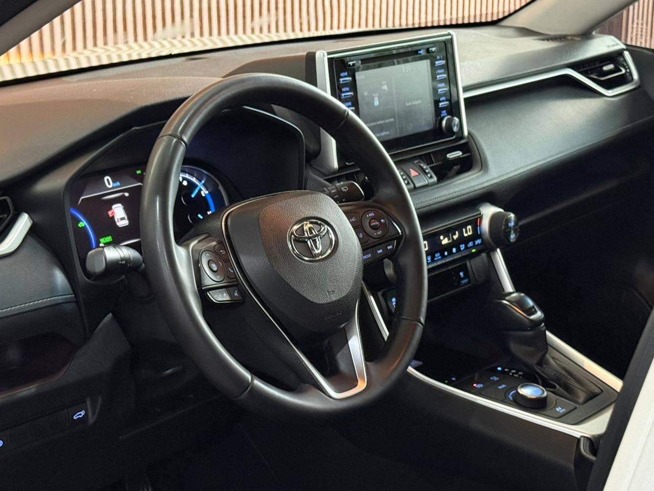 Foto numero 4 do veiculo Toyota RAV-4 - Branca - 2021/2021