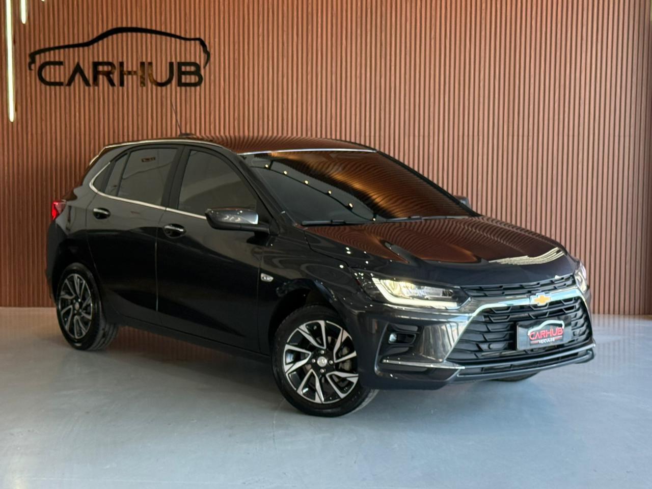 Foto numero 1 do veiculo Chevrolet Onix HEV/ 10TAT PR2 - Cinza - 2025/2026