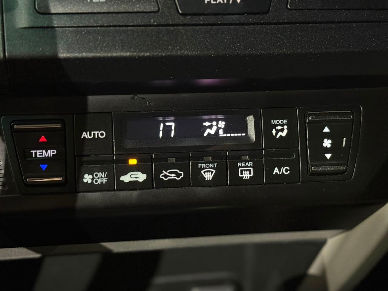 Foto numero 7 do veiculo Honda Civic LXR - Prata - 2015/2016