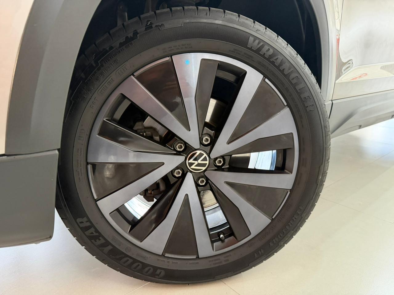 Foto numero 18 do veiculo Volkswagen Taos TAOS HL TSI - Bege - 2022/2022