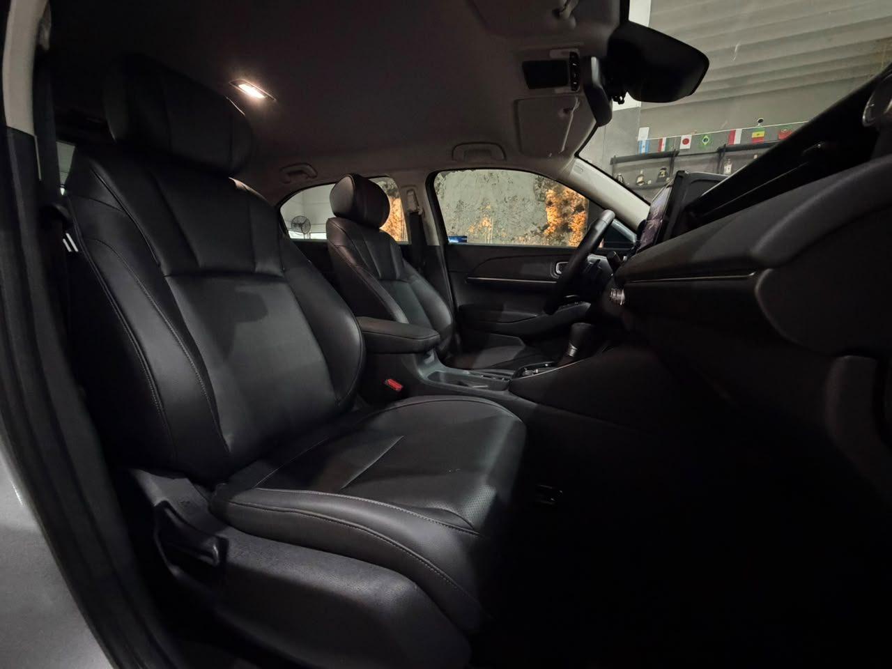 Foto numero 17 do veiculo Honda HR-V Touring 1.5 Flex TB 16V 5p Aut. - Prata - 2025/2025