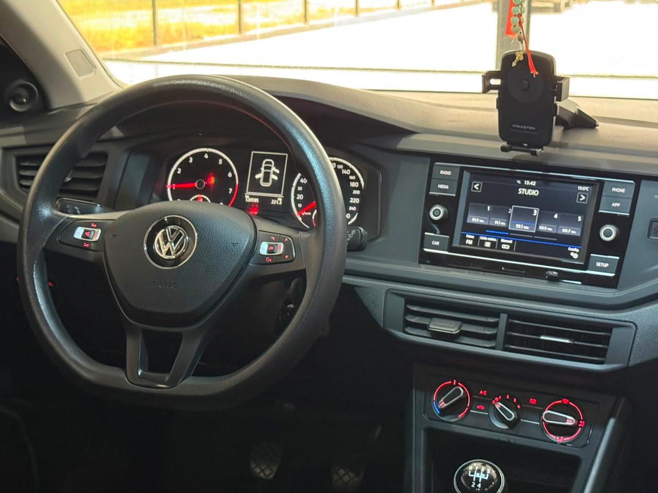 Foto numero 14 do veiculo Volkswagen Polo 1.0 Flex 12V 5p  - Branca - 2020/2021