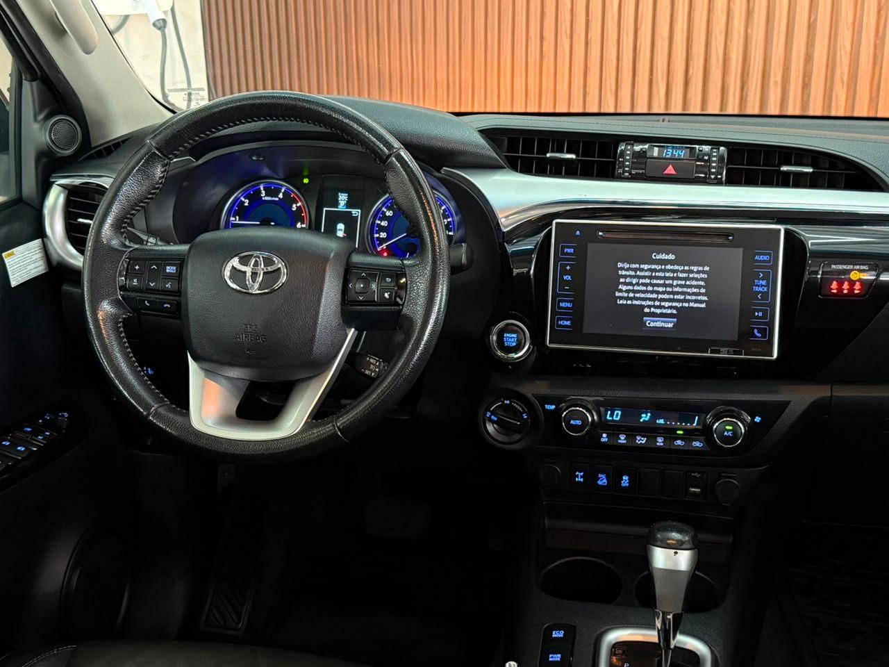 Foto numero 17 do veiculo Toyota Hilux CD SRV 4x4 2.8 TDI Diesel Aut.  - Prata - 2019/2019
