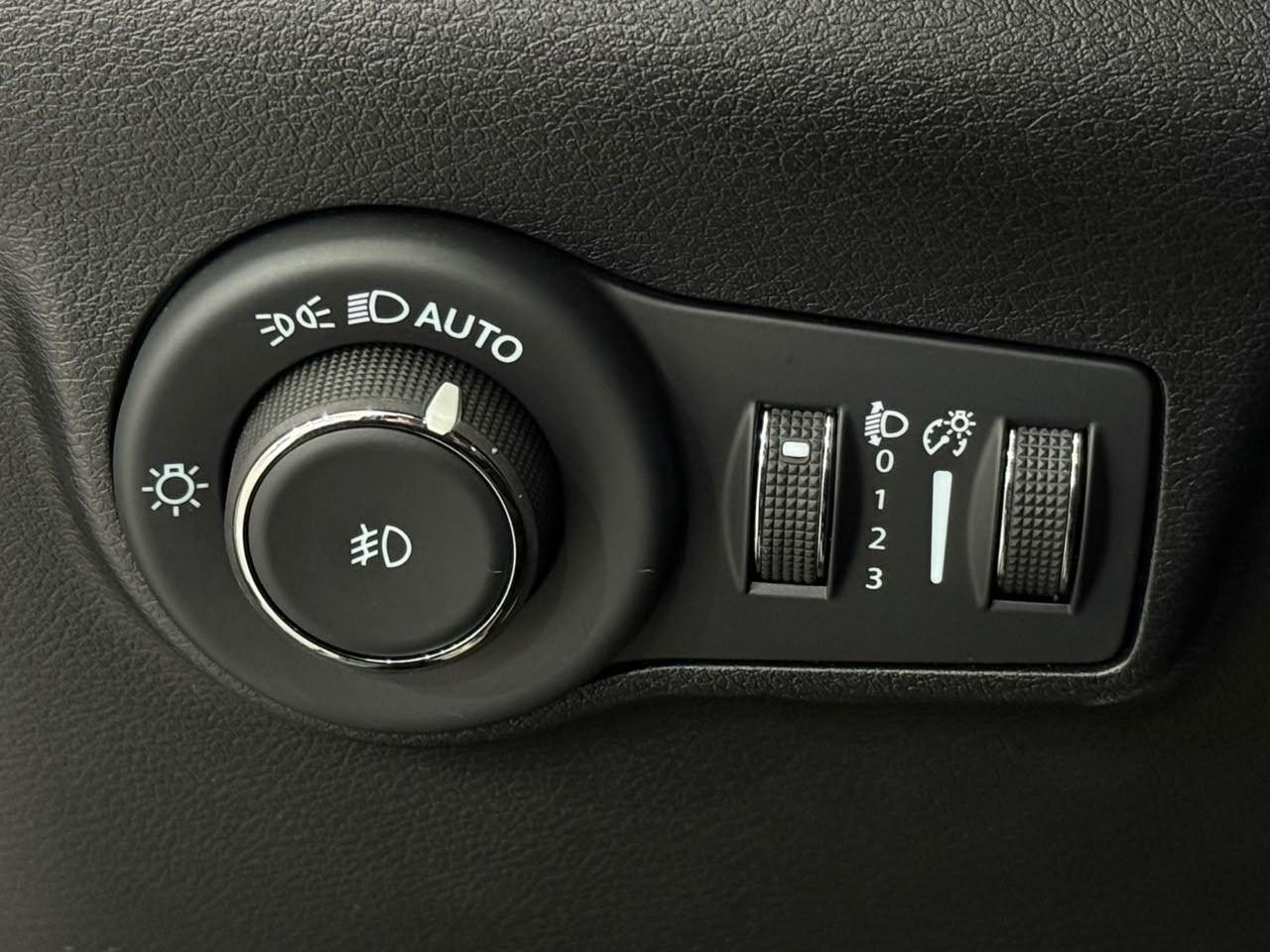 Foto numero 11 do veiculo Jeep Compass SPORT T - Prata - 2025/2025
