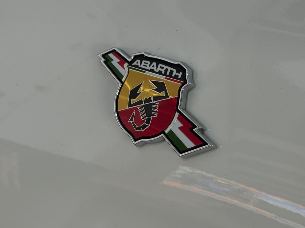 Foto numero 14 do veiculo Fiat Pulse ABARTH 1.3 Turbo 16V Flex Aut.  - Branca - 2023/2023