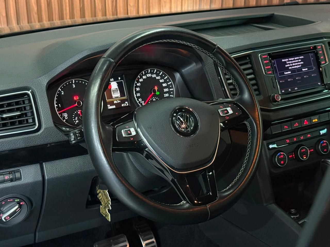 Foto numero 4 do veiculo Volkswagen Amarok /VW  V6 EXTREME - Preta - 2023/2023