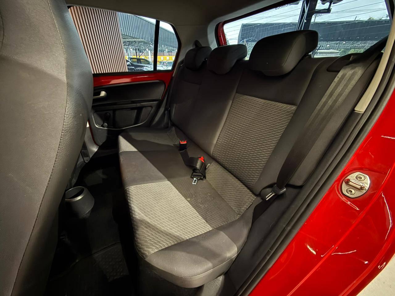 Foto numero 11 do veiculo Volkswagen Up Connect 1.0 TSI Total Flex 12V 5p - Vermelha - 2019/2020