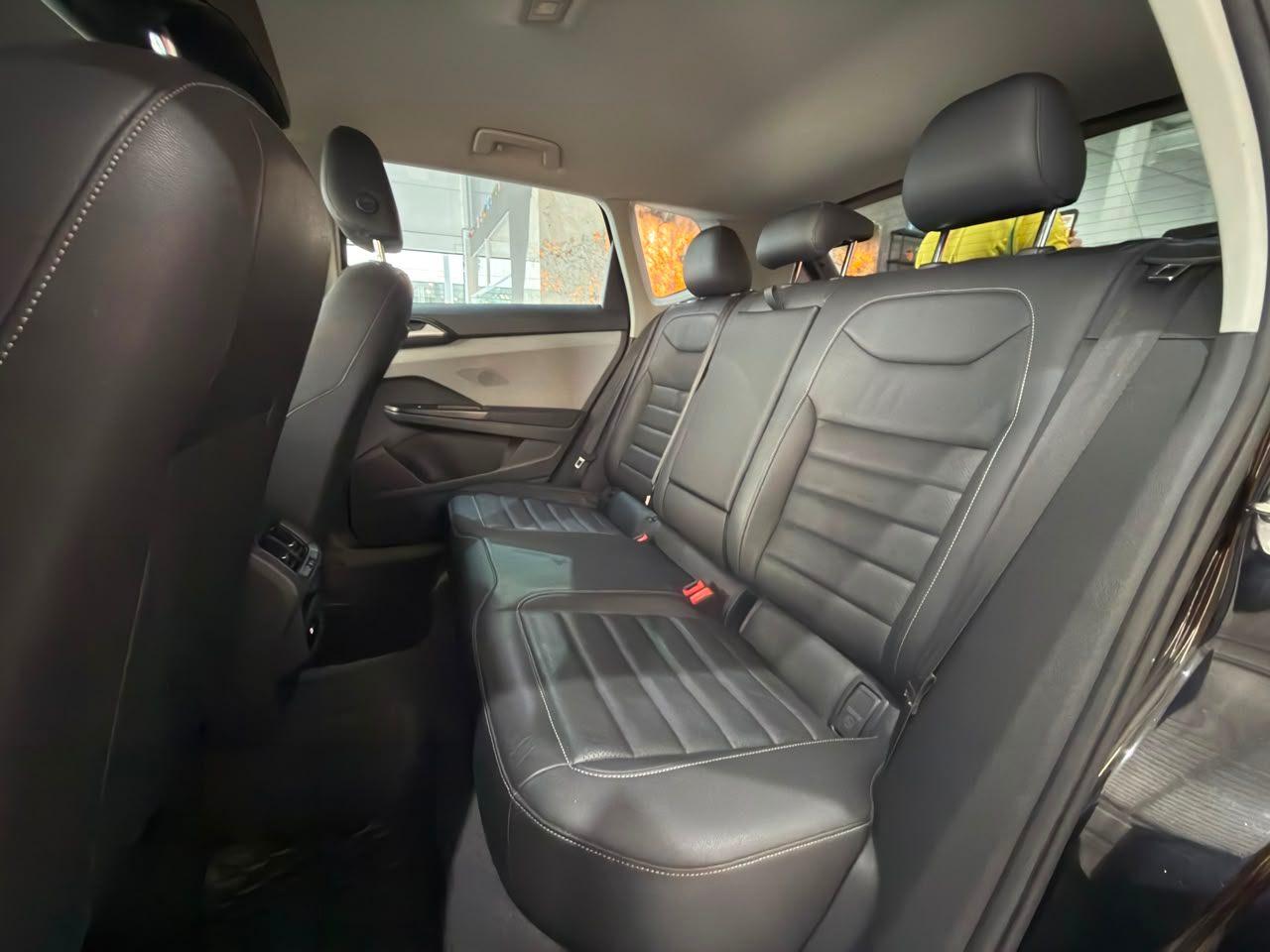 Foto numero 11 do veiculo Volkswagen Taos Comfortline 1.4 250 TSI Flex Aut.  - Preta - 2021/2022