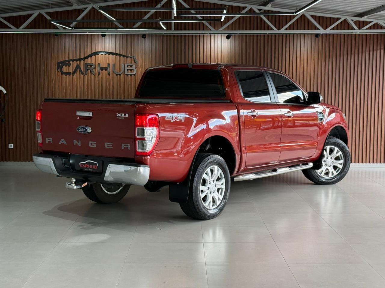Foto numero 3 do veiculo Ford Ranger XLT 3.2 20V 4x4 CD Diesel - Vermelha - 2018/2019