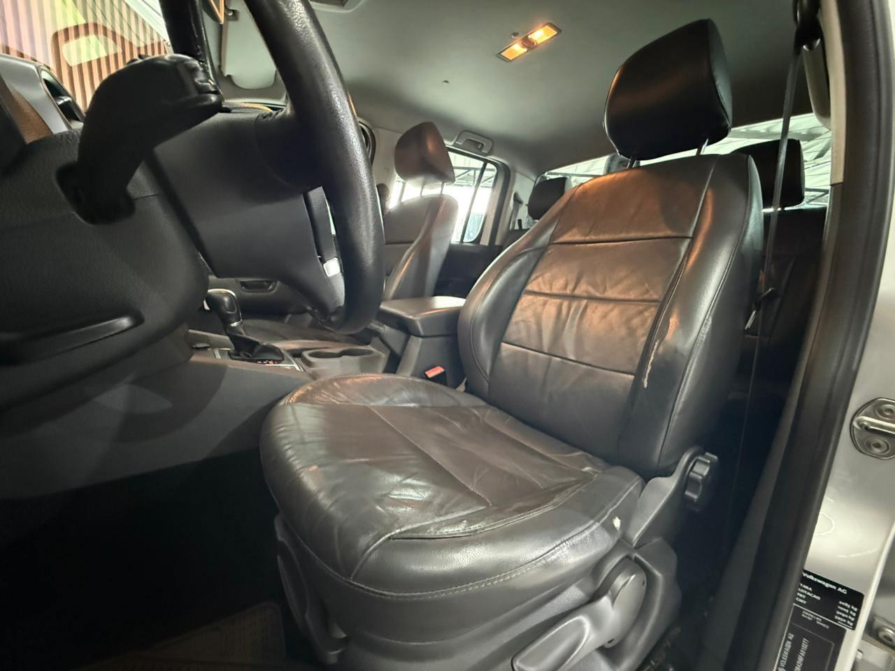 Foto numero 11 do veiculo Volkswagen Amarok High.CD 2.0 16V TDI 4x4 Dies. Aut  - Prata - 2014/2015