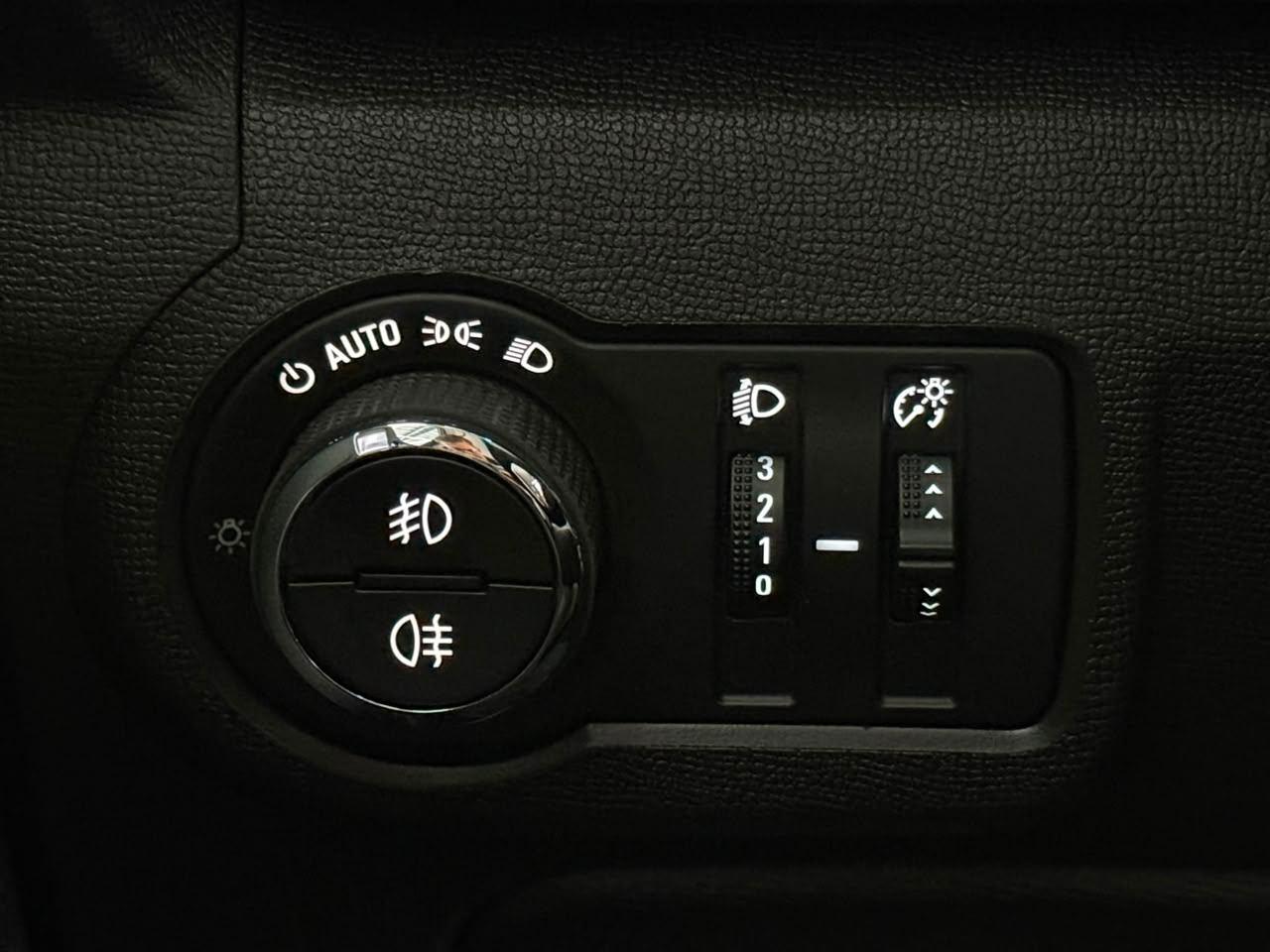 Foto numero 11 do veiculo Chevrolet S-10 Pick-up LTZ 2.8 TDI 4x4 CD Dies.Aut - Preta - 2023/2024