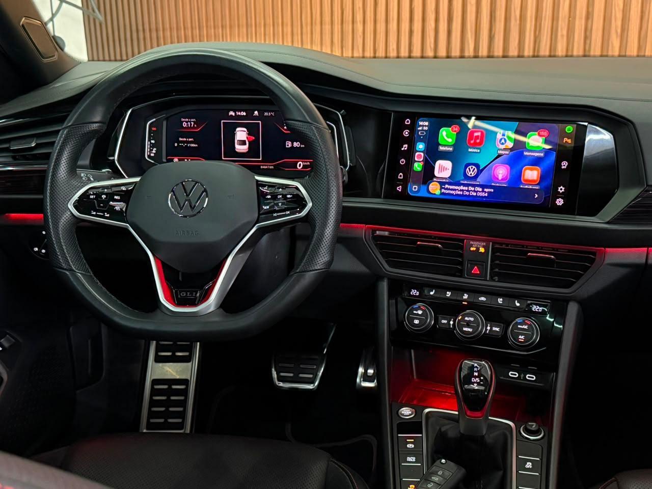 Foto numero 18 do veiculo Volkswagen Jetta /VW  GLI - Branca - 2023/2023