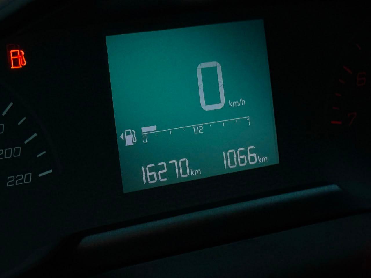 Foto numero 5 do veiculo Peugeot 208 Style /  MT - Cinza - 2024/2025