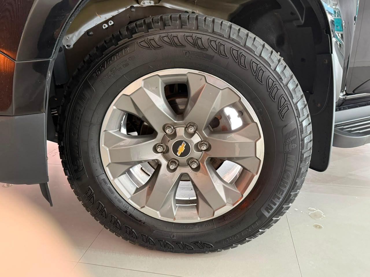 Foto numero 19 do veiculo Chevrolet S-10 Pick-up LTZ 2.8 TDI 4x4 CD Dies.Aut - Preta - 2023/2024