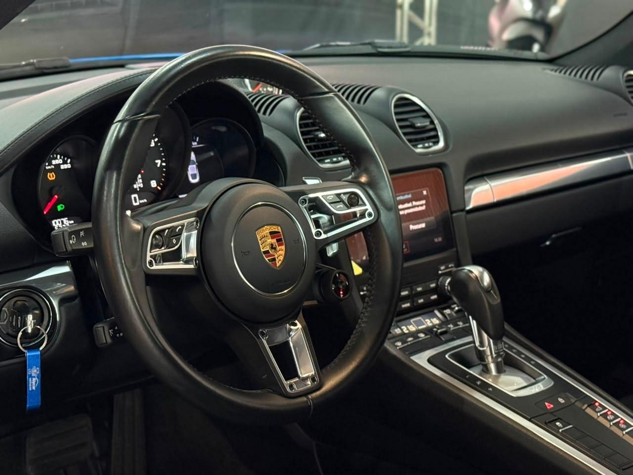 Foto numero 5 do veiculo Porsche 718 Cayman 2.0 300cv - Azul - 2023/2024