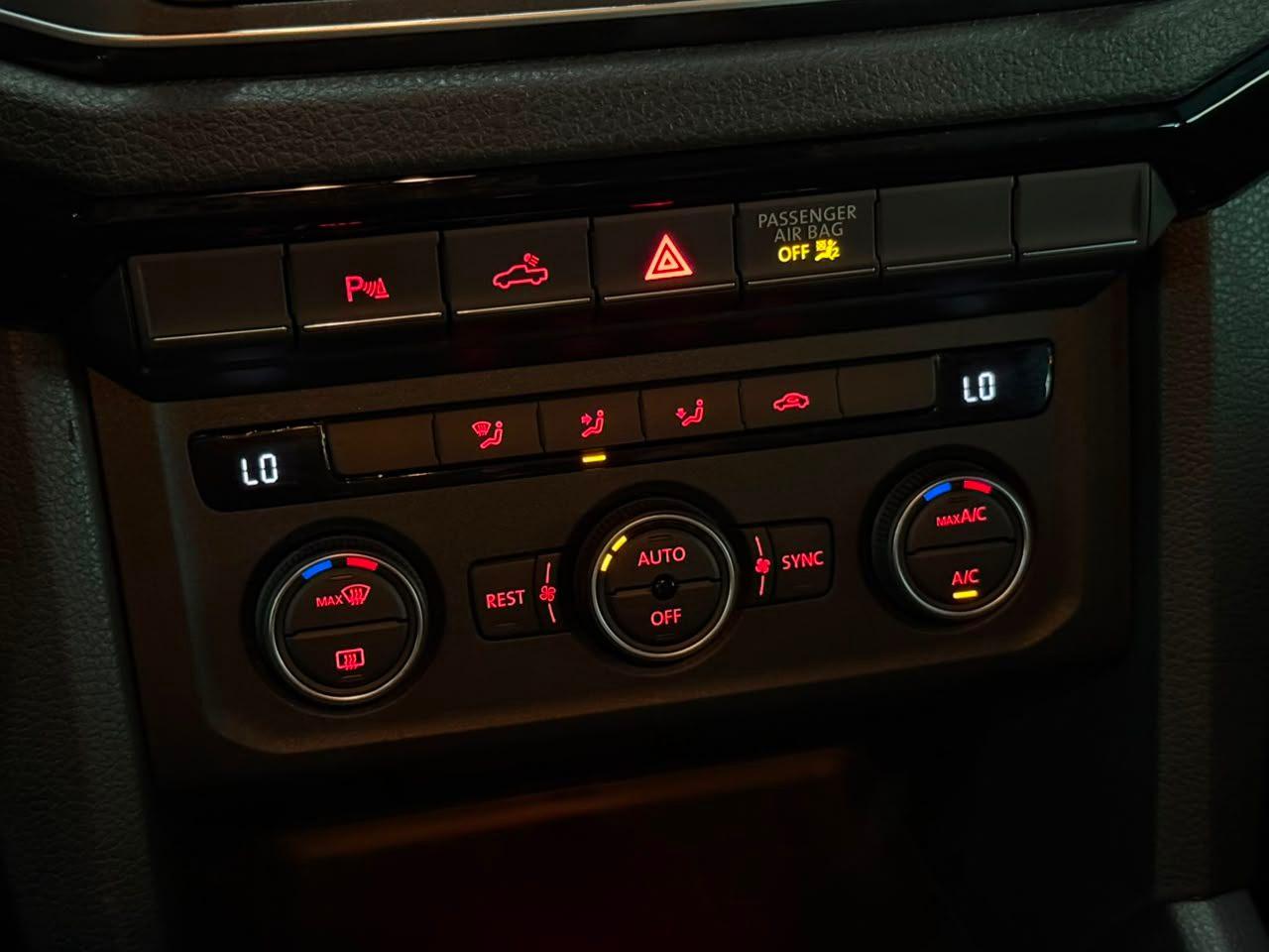 Foto numero 7 do veiculo Volkswagen Amarok /VW  V6 EXTREME - Preta - 2023/2023