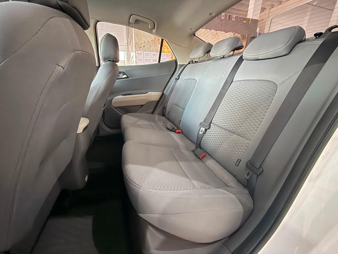 Foto numero 10 do veiculo Hyundai HB20S 10TA EVOLUT - Branca - 2020/2021