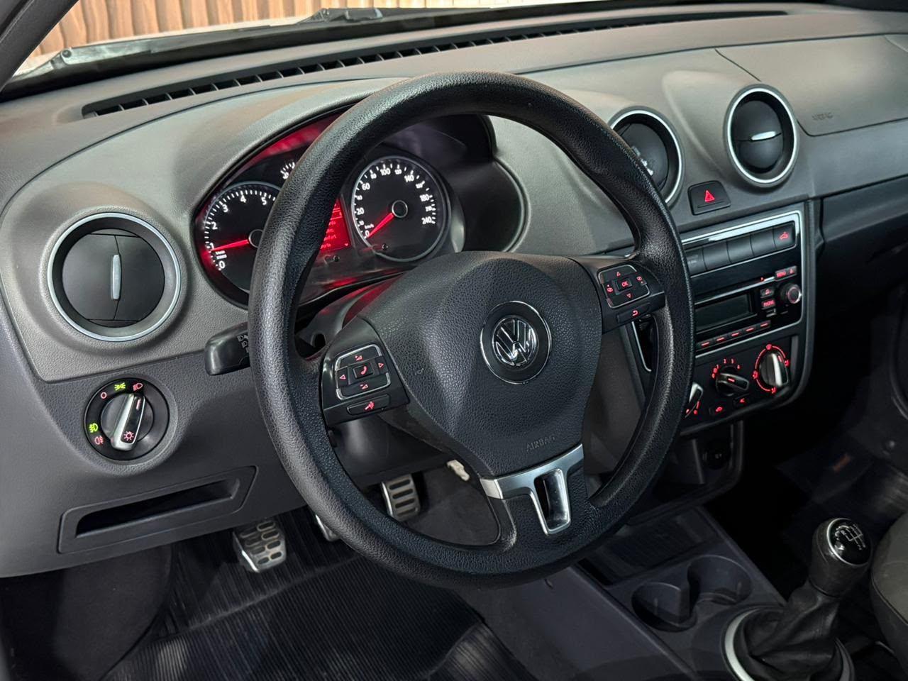 Foto numero 4 do veiculo Volkswagen Saveiro W/NOVA  CE CROSS - Branca - 2013/2014