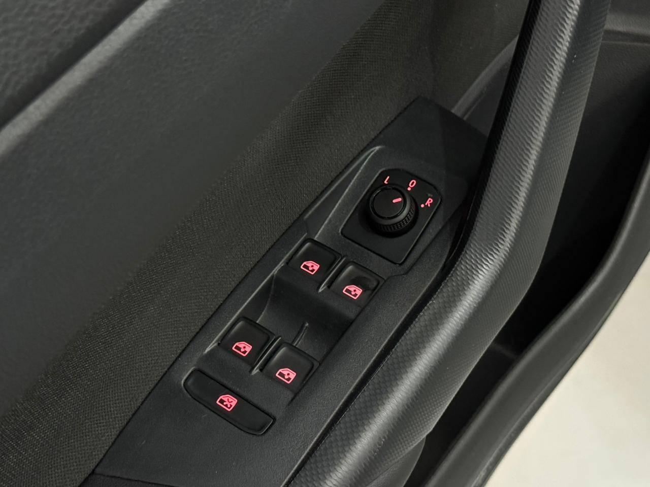 Foto numero 10 do veiculo Volkswagen Polo W/ HL AB - Prata - 2025/2026