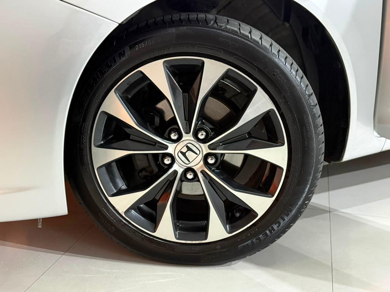 Foto numero 16 do veiculo Honda Civic LXR - Prata - 2015/2016