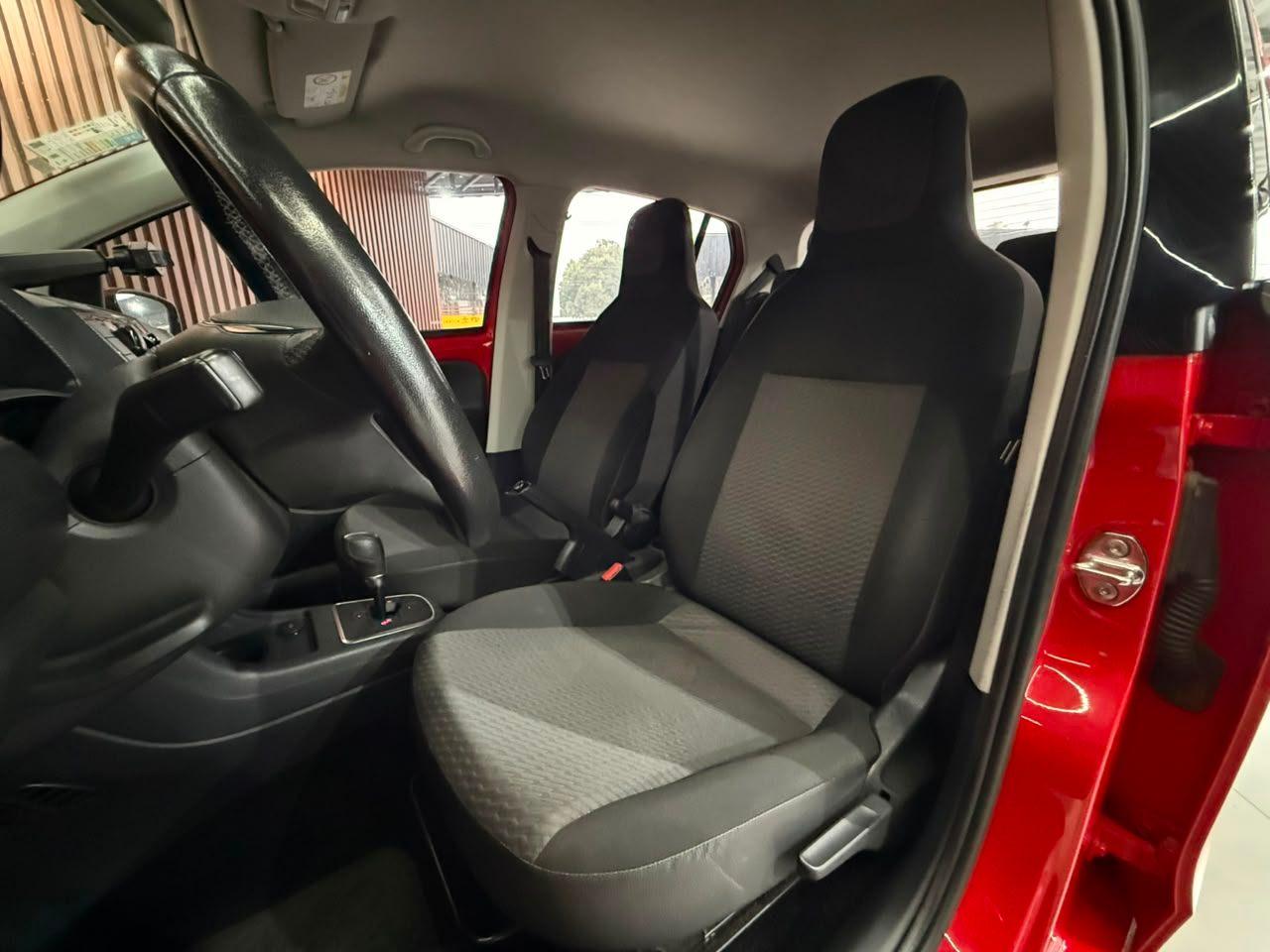 Foto numero 10 do veiculo Volkswagen Up move I MOTION 1.0 T. Flex 12V 5p  - Vermelha - 2017/2018