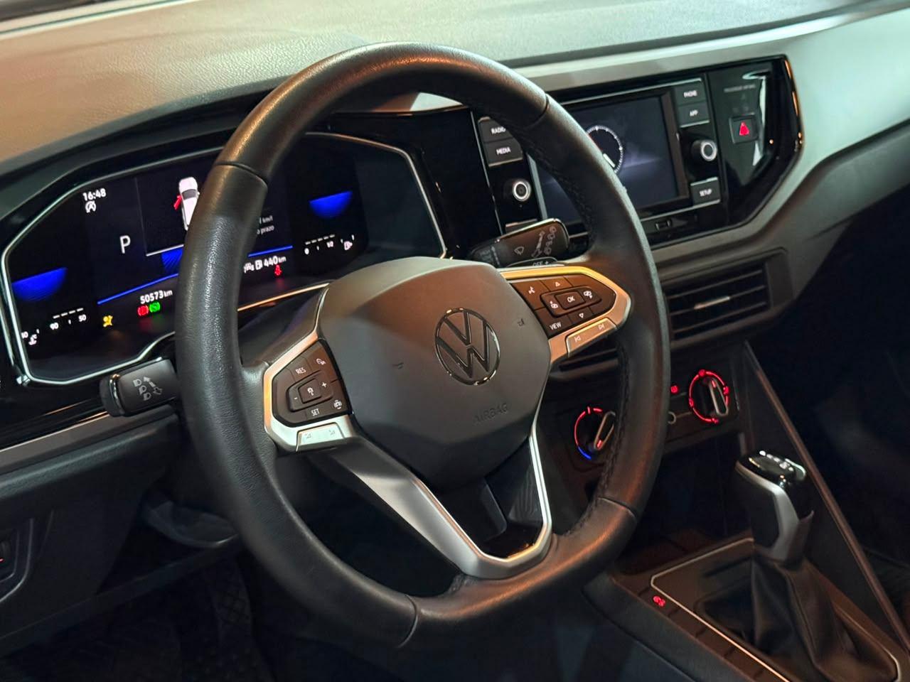 Foto numero 4 do veiculo Volkswagen Nivus Comfortline 1.0 200 TSI Flex Aut.  - Cinza - 2023/2024
