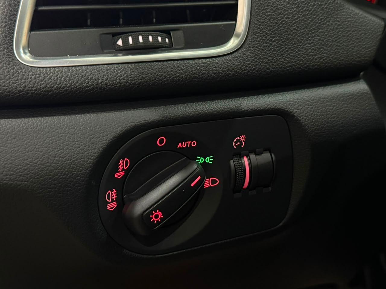 Foto numero 10 do veiculo Audi Q3 2.0 TFSI Quat. 170/180cv S-tronic 5p - Preta - 2015/2015