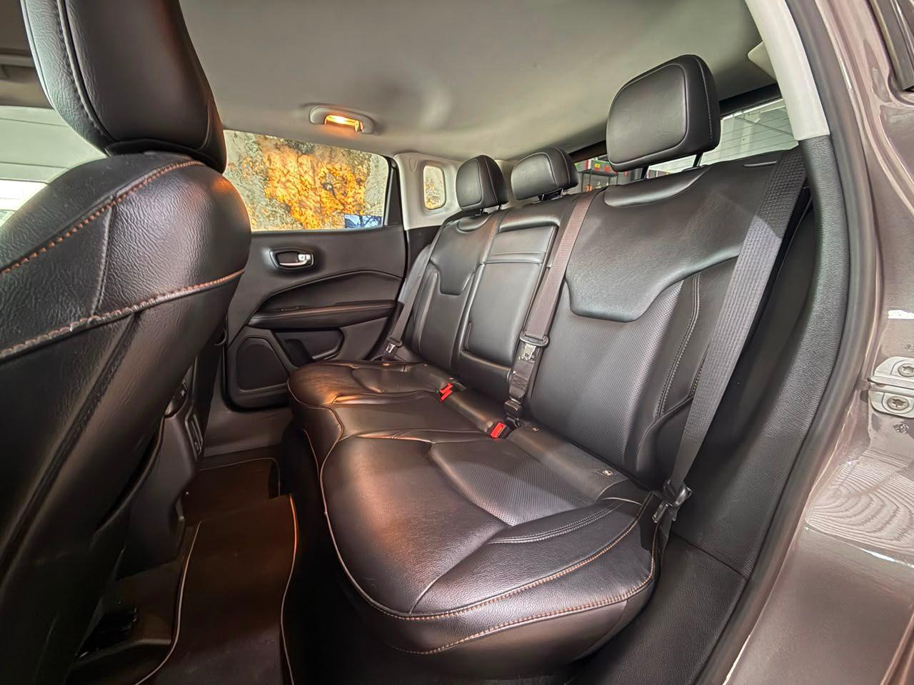 Foto numero 13 do veiculo Jeep Compass LONGITUDE 2.0 4x2 Flex 16V Aut.  - Cinza - 2020/2020