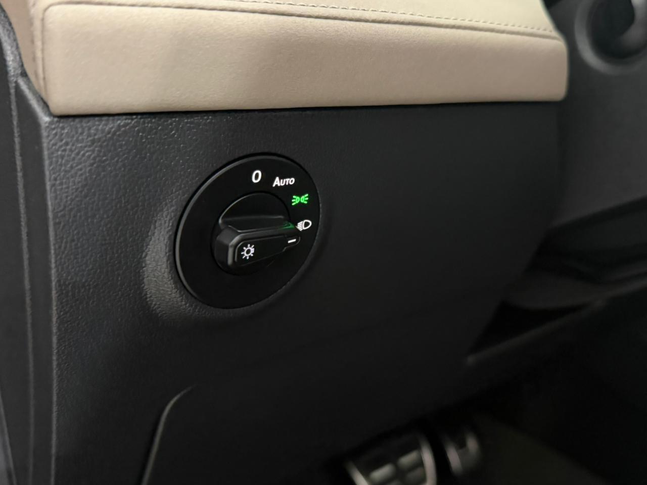 Foto numero 10 do veiculo Volkswagen Taos TAOS HL TSI - Bege - 2022/2022