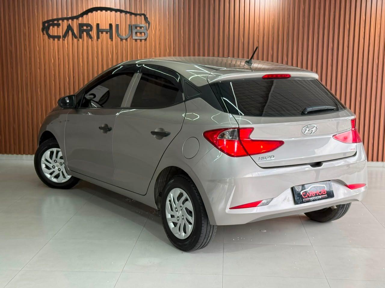 Foto numero 2 do veiculo Hyundai HB20 10M/SENSE - Prata - 2021/2021