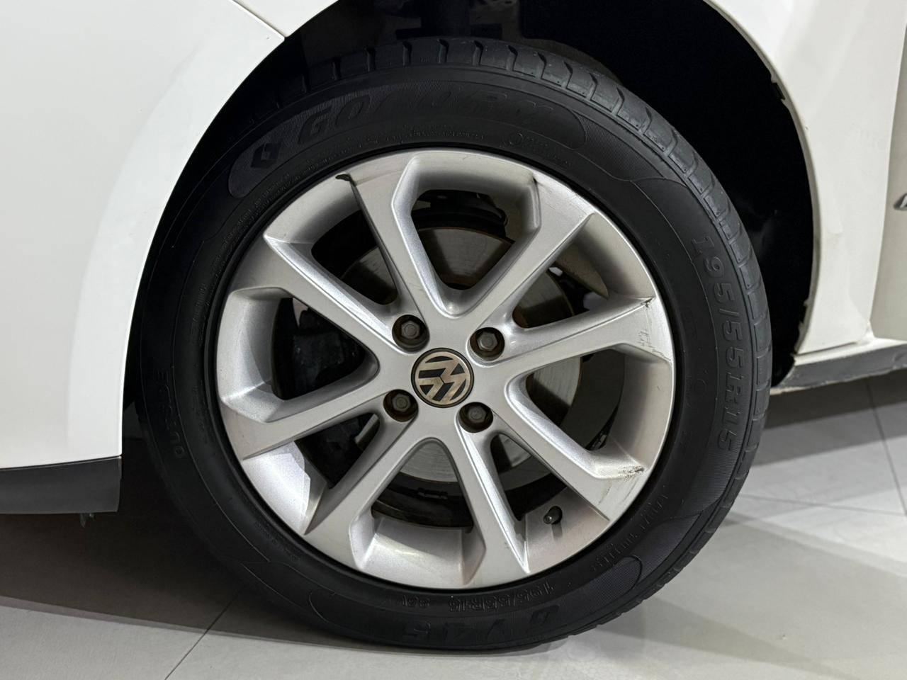 Foto numero 16 do veiculo Volkswagen Voyage COMF/Highli. 1.6 T.Flex 8V 4p  - Branca - 2011/2012