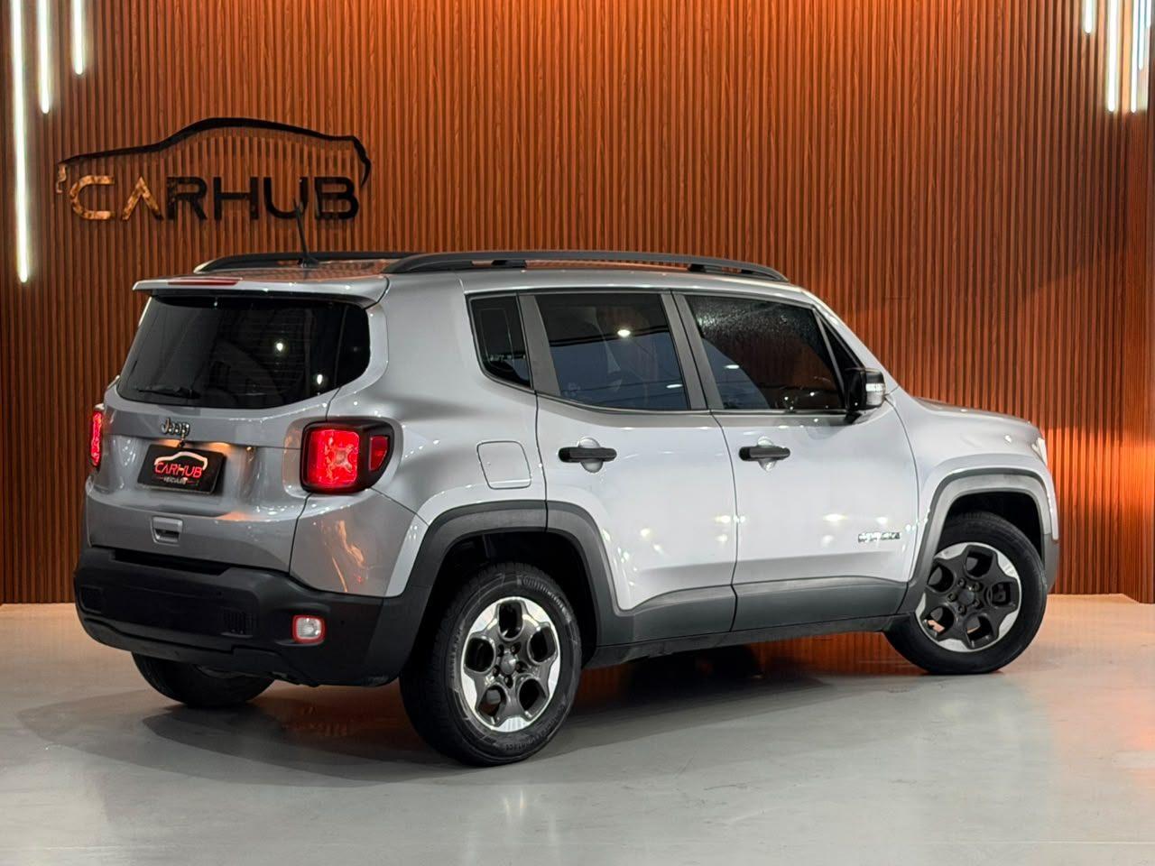 Foto numero 3 do veiculo Jeep Renegade 1.8 AT - Prata - 2019/2020