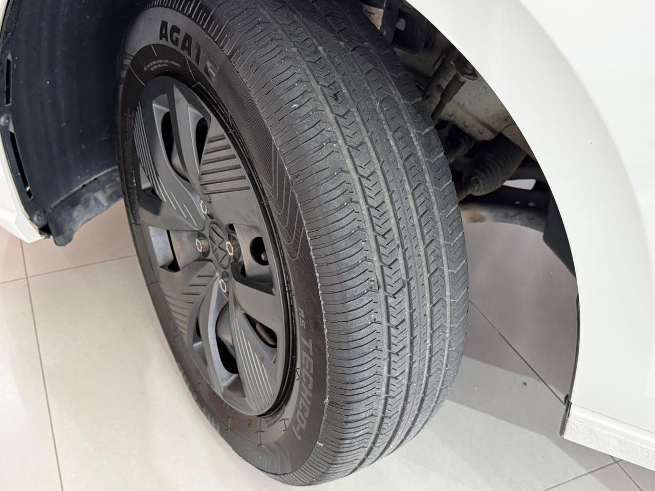 Foto numero 16 do veiculo Volkswagen Polo Track 1.0 Flex 12V 5p - Branca - 2024/2024