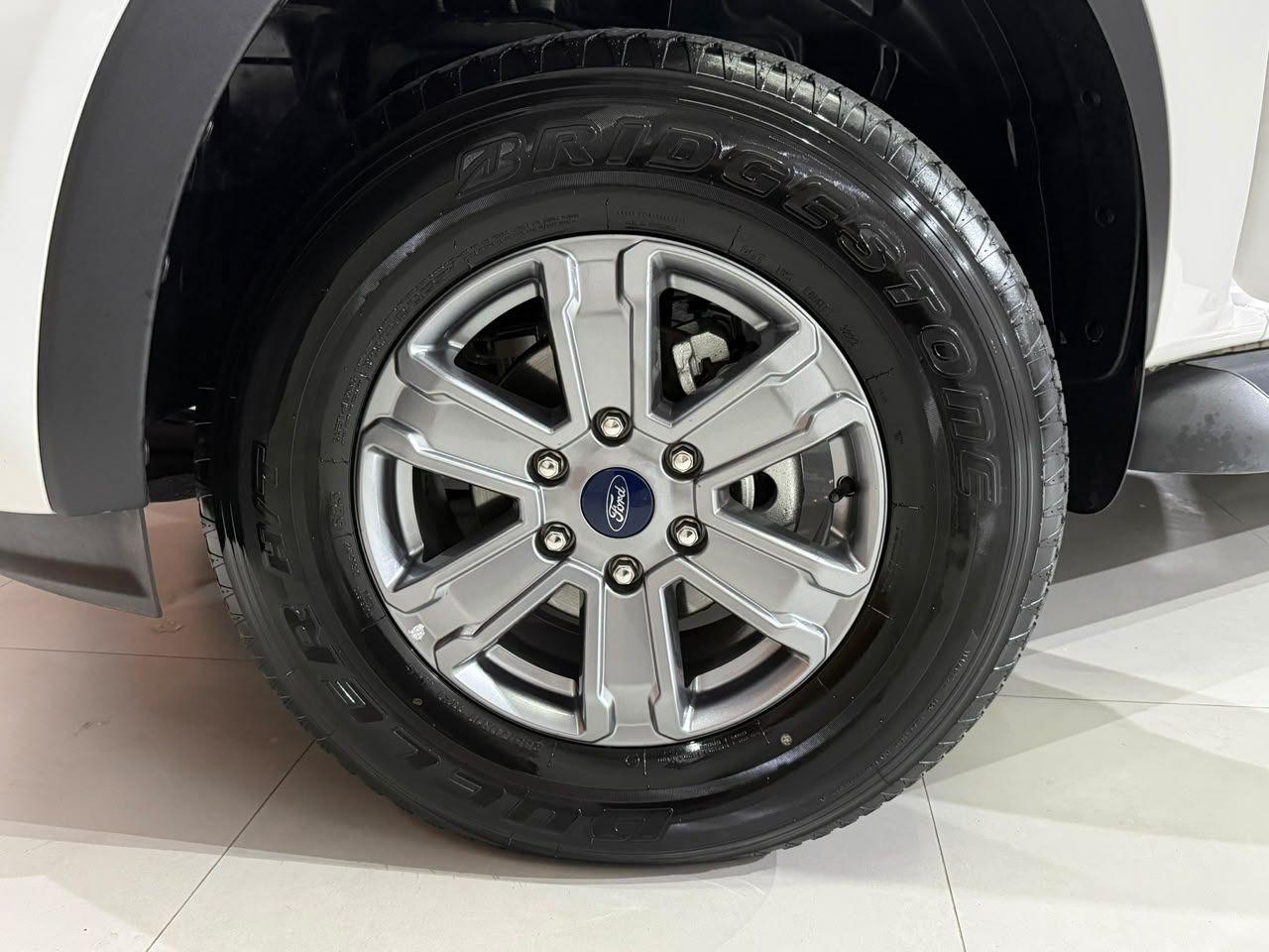Foto numero 15 do veiculo Ford Ranger XLS 2.0 4x2 CD Diesel Aut. - Branca - 2023/2024