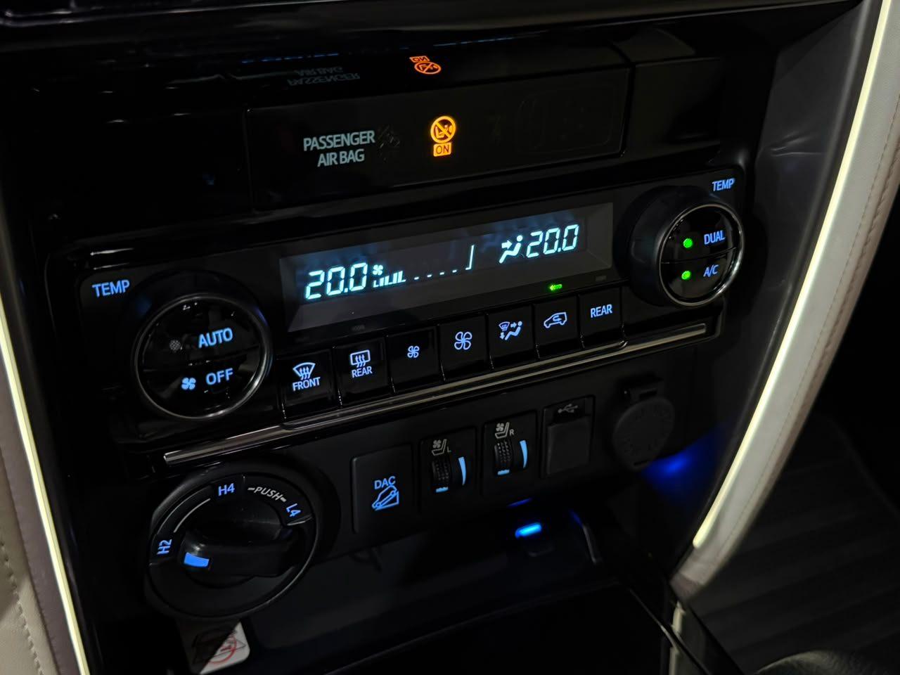 Foto numero 8 do veiculo Toyota Hilux SW4  - Branca - 2022/2022