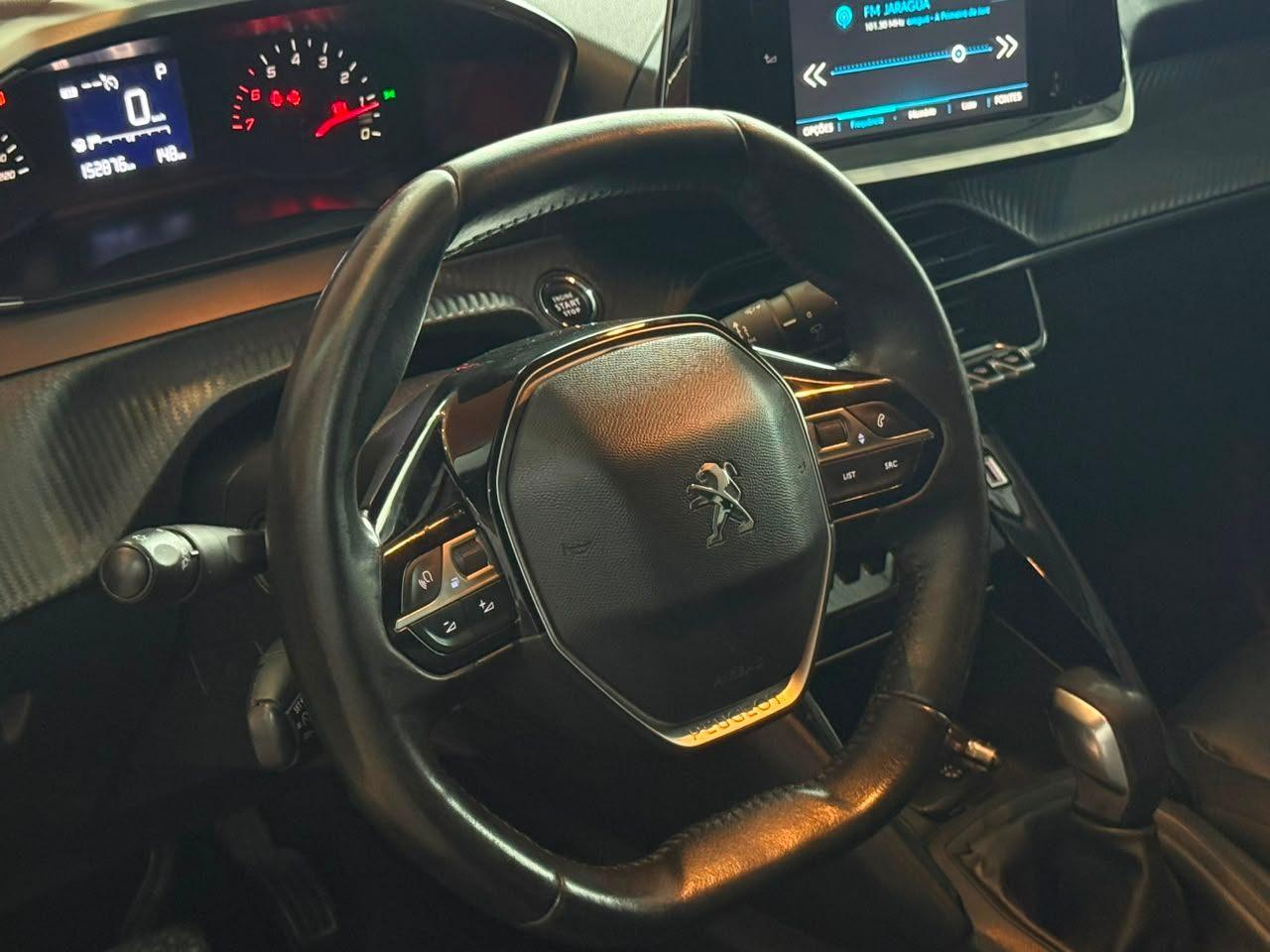 Foto numero 3 do veiculo Peugeot 208 /  ALLURE AT - Branca - 2022/2022