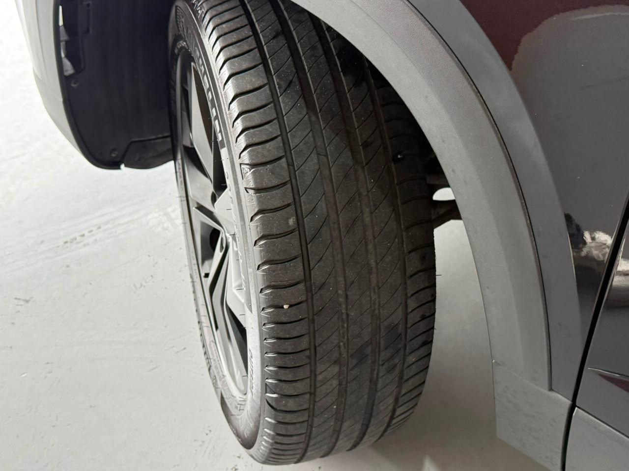 Foto numero 16 do veiculo Volkswagen Taos Comfortline 1.4 250 TSI Flex Aut.  - Preta - 2021/2022