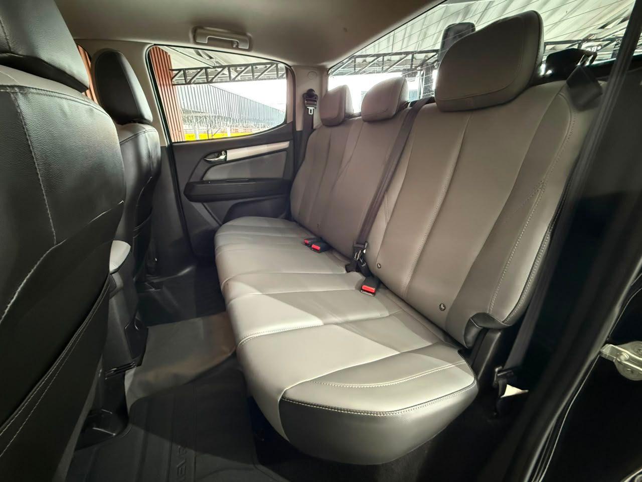 Foto numero 15 do veiculo Chevrolet S-10 Pick-up LTZ 2.8 TDI 4x4 CD Dies.Aut - Preta - 2023/2024