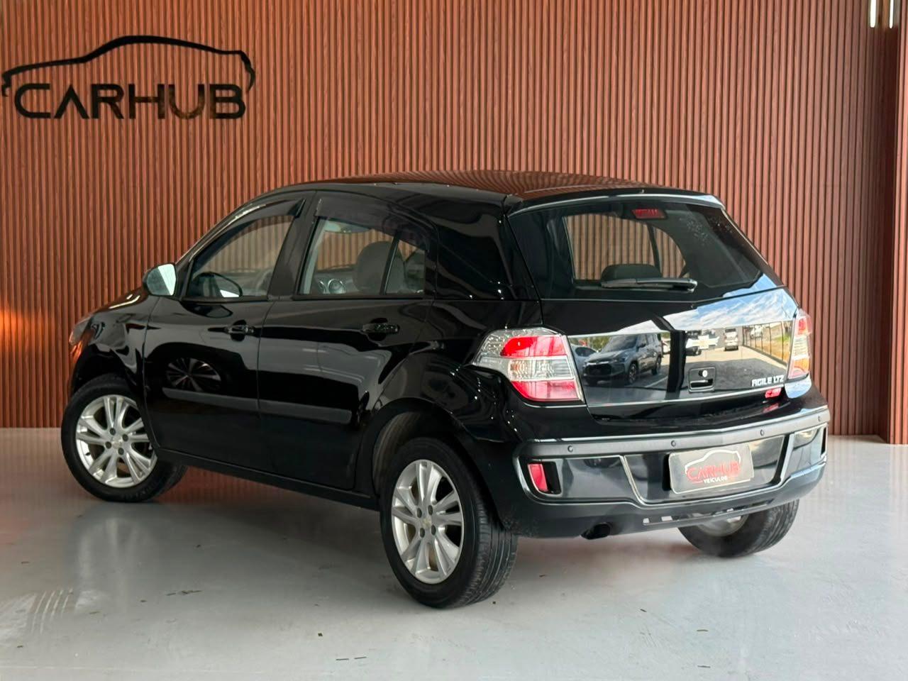 Foto numero 2 do veiculo Chevrolet Agile LTZ 1.4 MPFI 8V FlexPower 5p  - Preta - 2013/2014