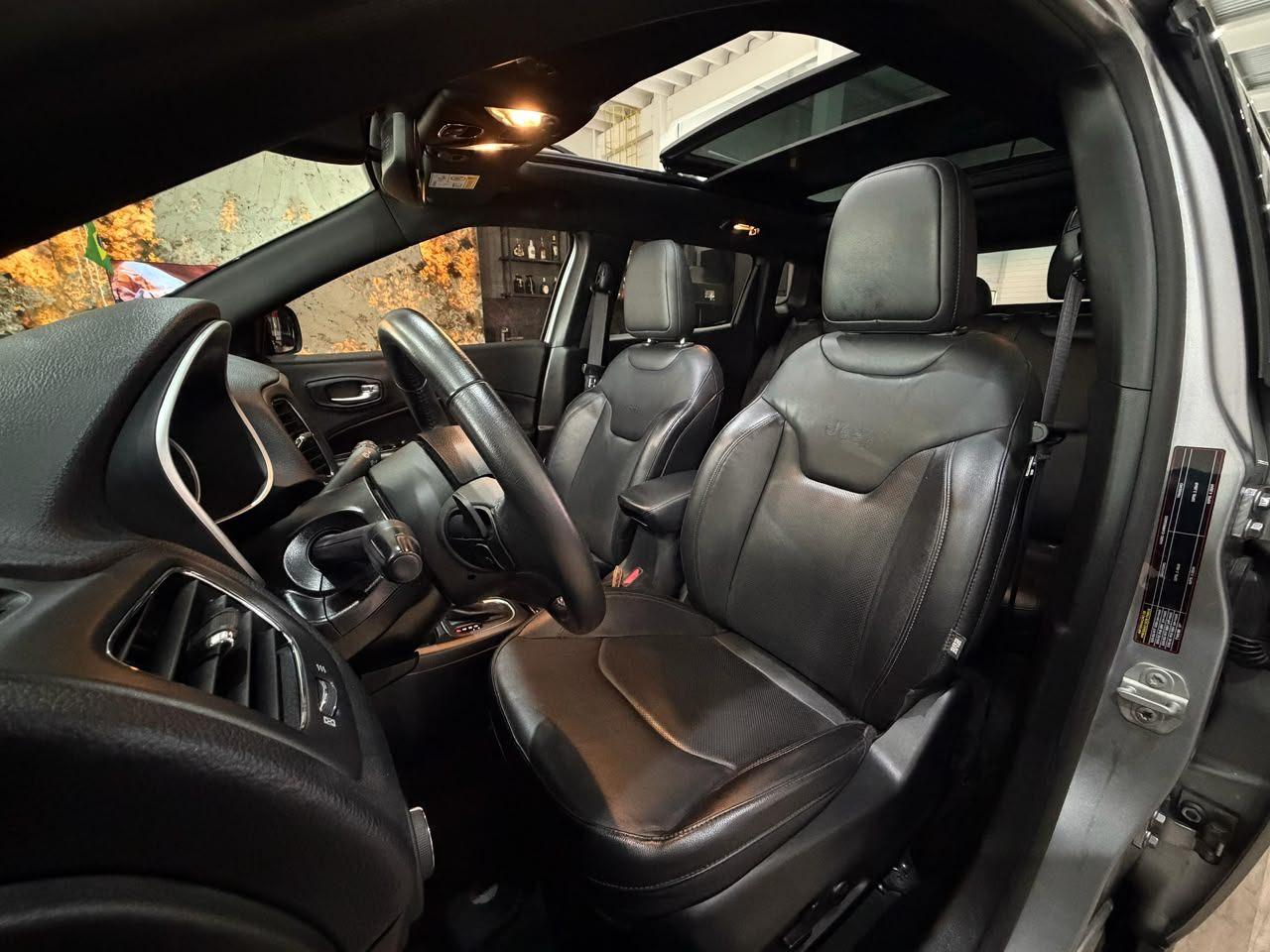 Foto numero 10 do veiculo Jeep Compass S 2.0 4x4 TB 16V Diesel Aut.  - Prata - 2021/2021
