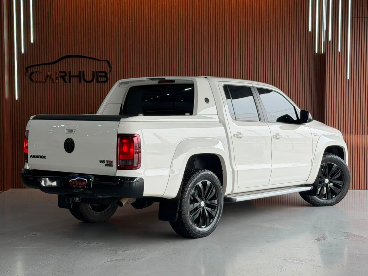 Foto numero 3 do veiculo Volkswagen Amarok /VW  V6 EXTR AC4 - Branca - 2018/2019