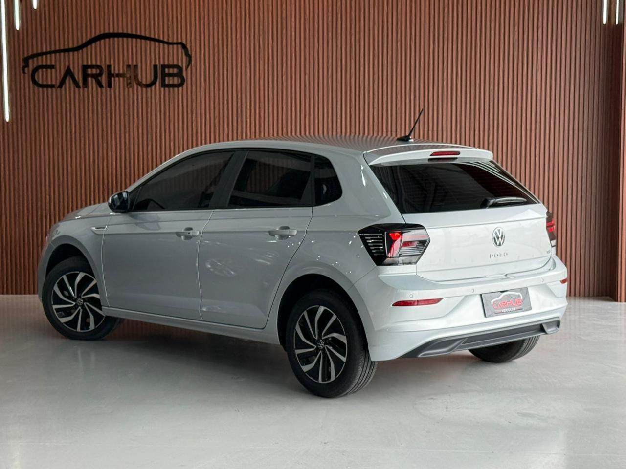 Foto numero 2 do veiculo Volkswagen Polo W/ HL AB - Prata - 2025/2026