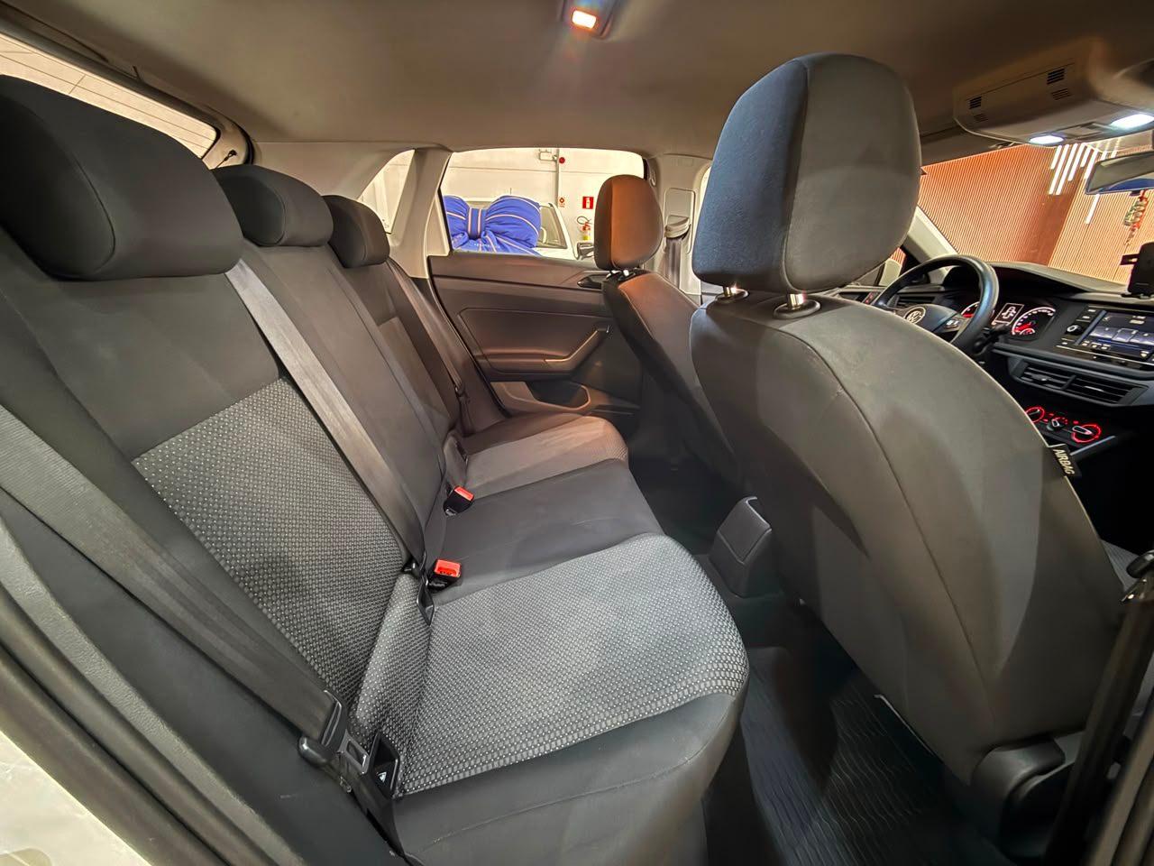 Foto numero 12 do veiculo Volkswagen Polo 1.0 Flex 12V 5p  - Branca - 2020/2021