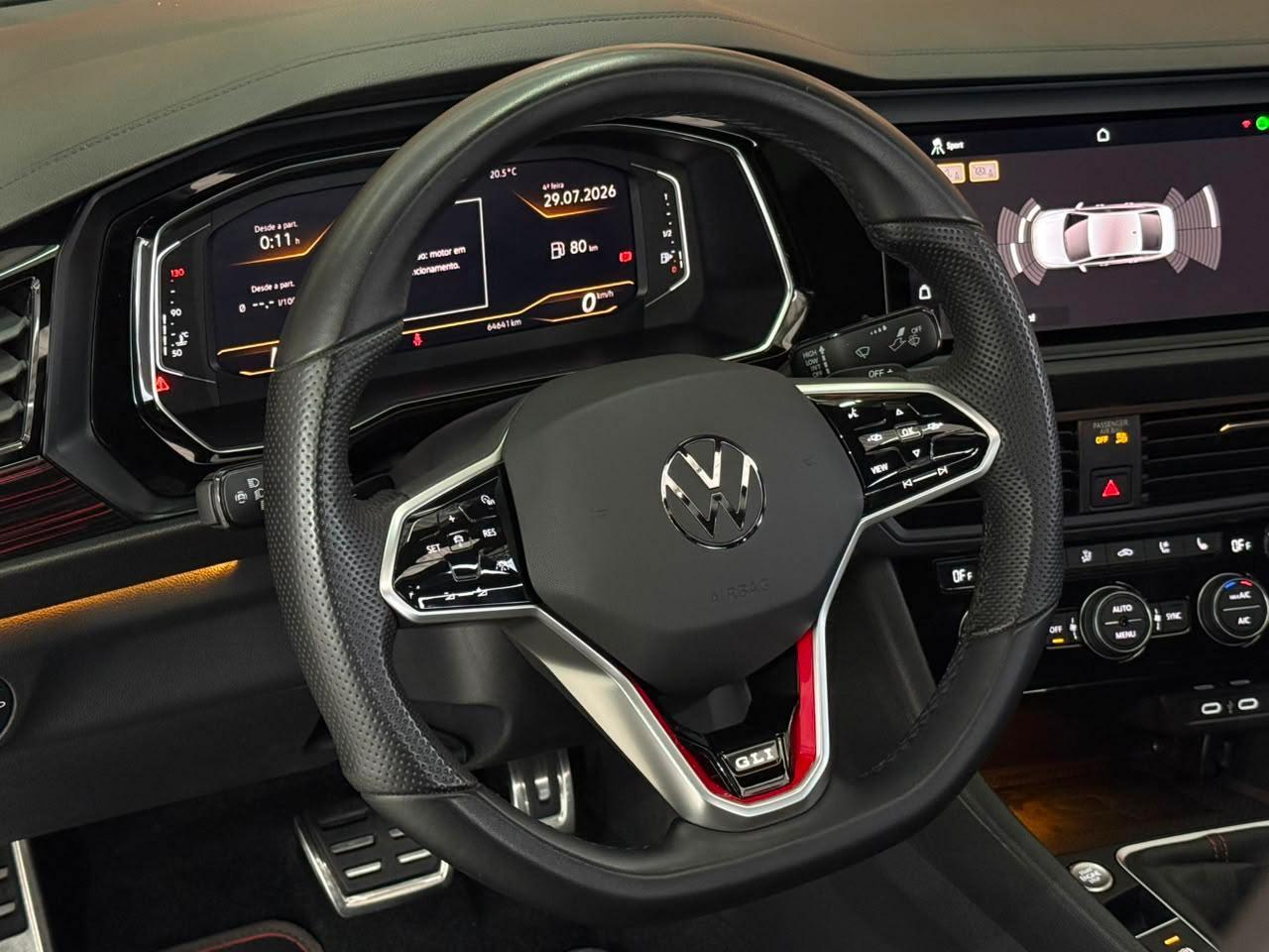 Foto numero 4 do veiculo Volkswagen Jetta /VW  GLI - Branca - 2023/2023